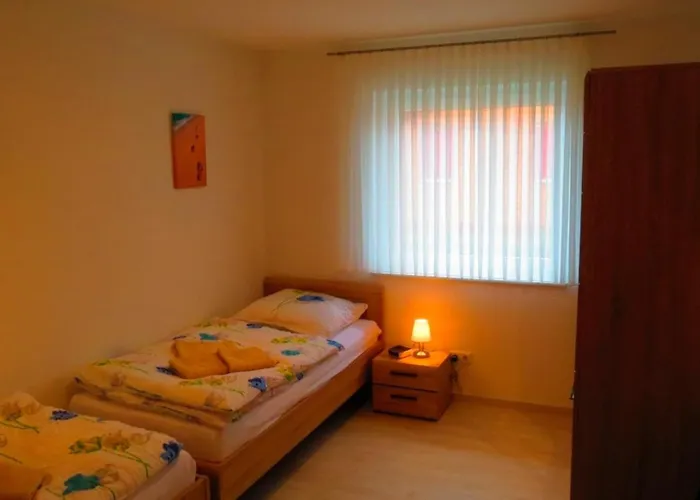 Feriendomizil Belvedere 度假居 Walchum