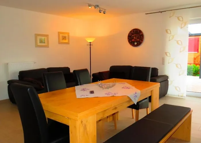 Feriendomizil Belvedere 度假居 Walchum